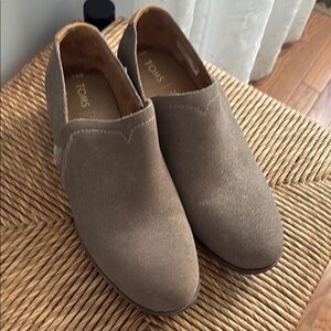 TOMS Men's Brown Slip-On Shoes
